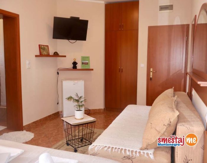 Apartmani-Pansion-Nobel-Buljarica-smestaj06