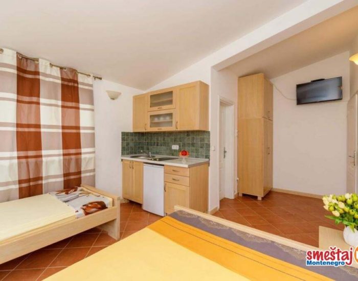 Apartmani-smjestaj-Dobre-Vode-apartman.me00002