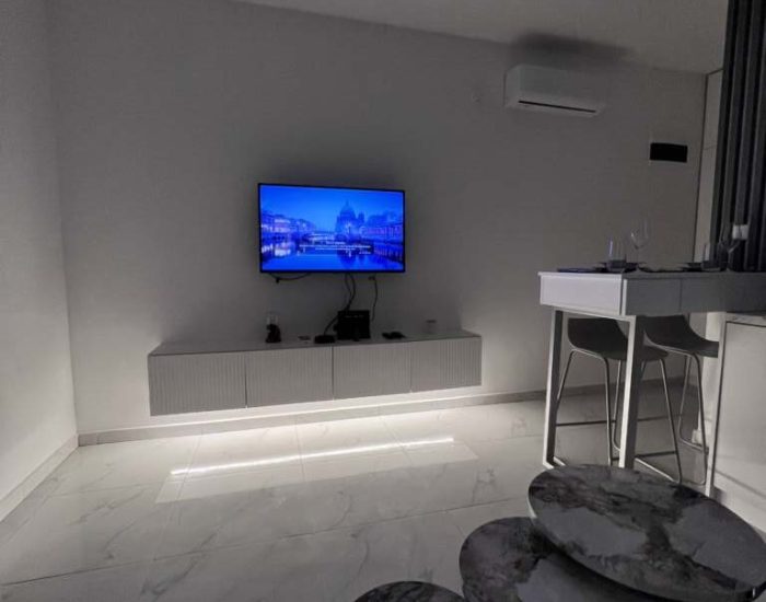 C4C522D3-F014-494C-A2AA-79504131B783