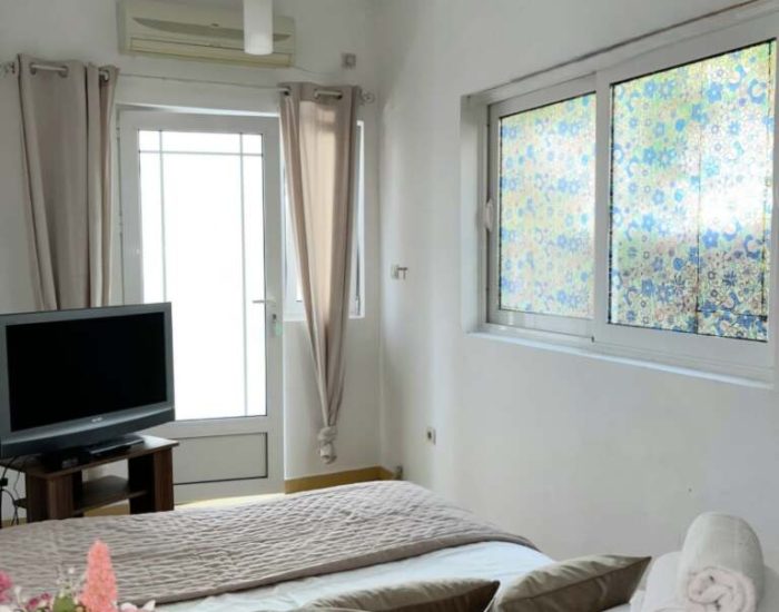 IMG-0188f38a67e1ba562501d94757056e13-V