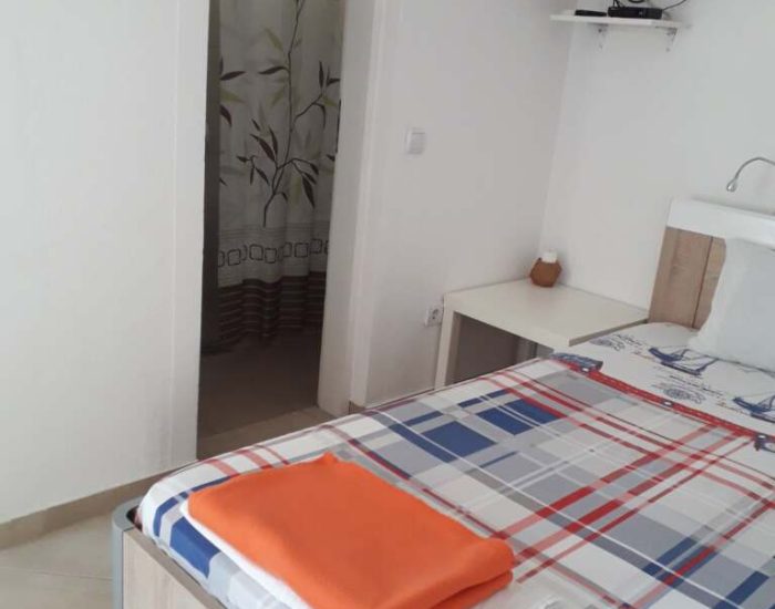 IMG-8f8cb5be184f2454df7941c567118048-V