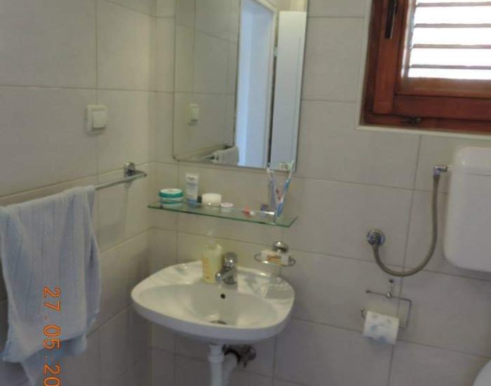 IMG-e0d1325a1cda554d67131c0b3b15b404-V