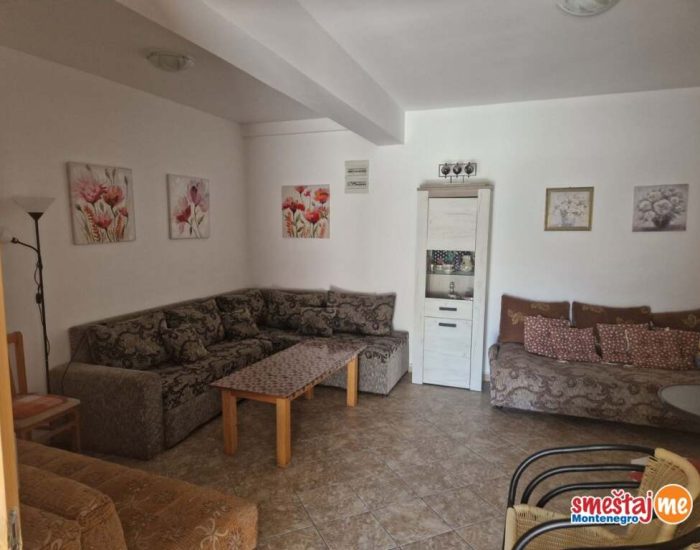 Smestaj-Apartmani-Stan-Mirjana-Sutomore-apartman.me00003-1