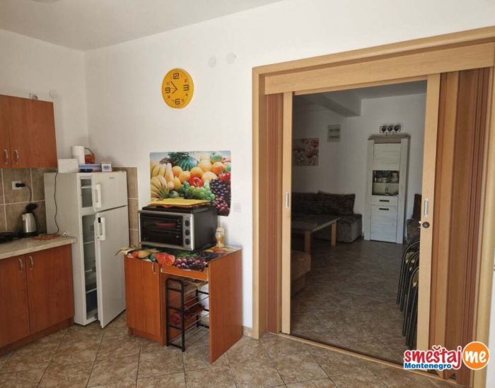 Smestaj-Apartmani-Stan-Mirjana-Sutomore-apartman.me00005-1
