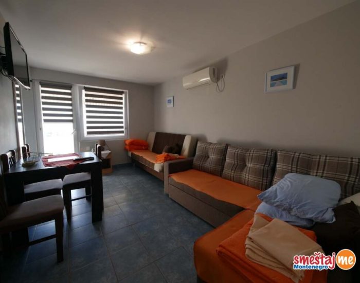 Smestaj-Filipovic-Dobra Voda-apartman.me00023